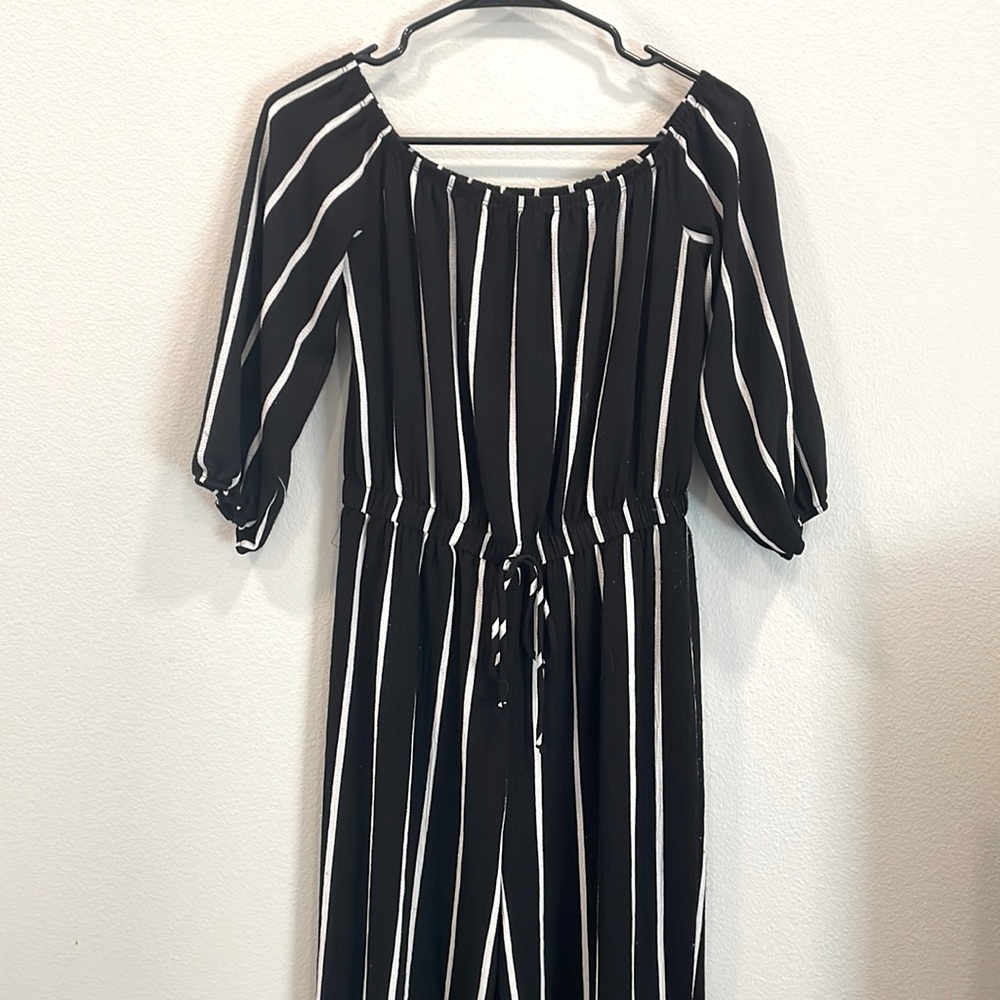 Haute Monde wide leg jumpsuit. Size M.